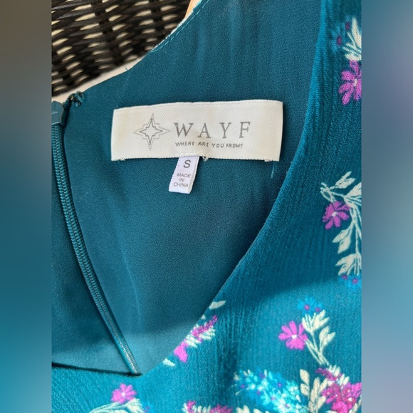 Wayf - Teal long sleeve floral dress w/ bell sleeves - Picture 4 of 4